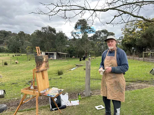 Les Pascoe painting onsite