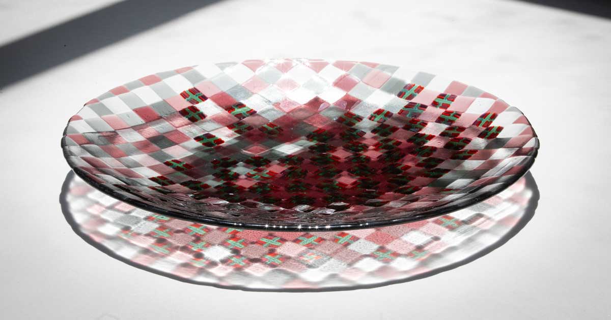 Jacquie Hacansson, Dish, Kiln Formed Glass, Photo by Scott Thomas